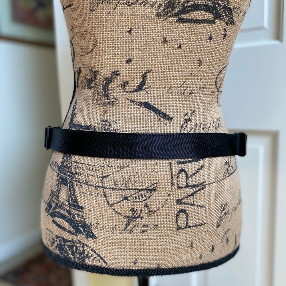 Checked Pattern Crossbody Belt Bag in Beige and Black - Picture 5 of 12
